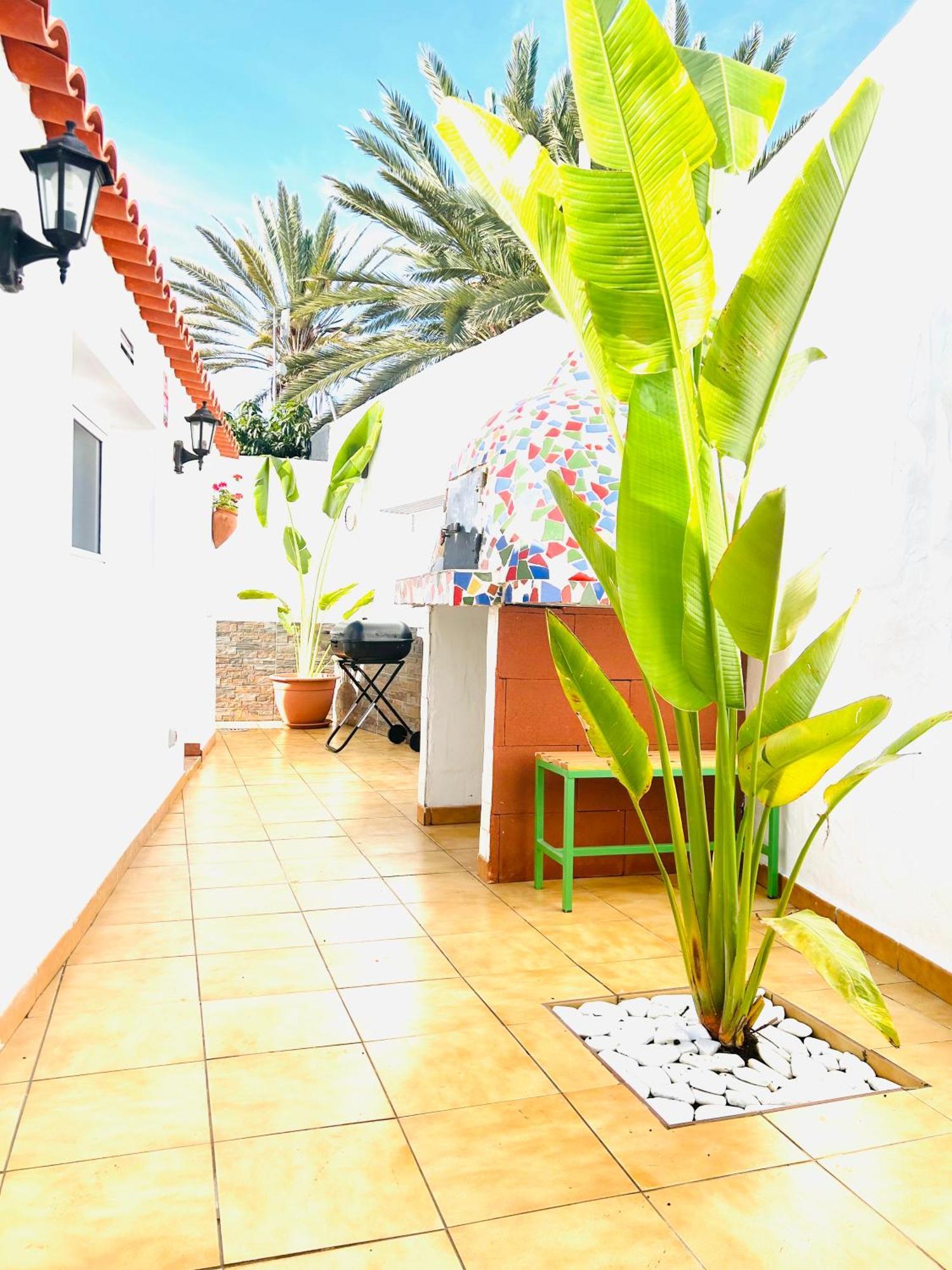 פלאייה דל אינגלז Oasis Beach Holiday Home With Jacuzzi מראה חיצוני תמונה