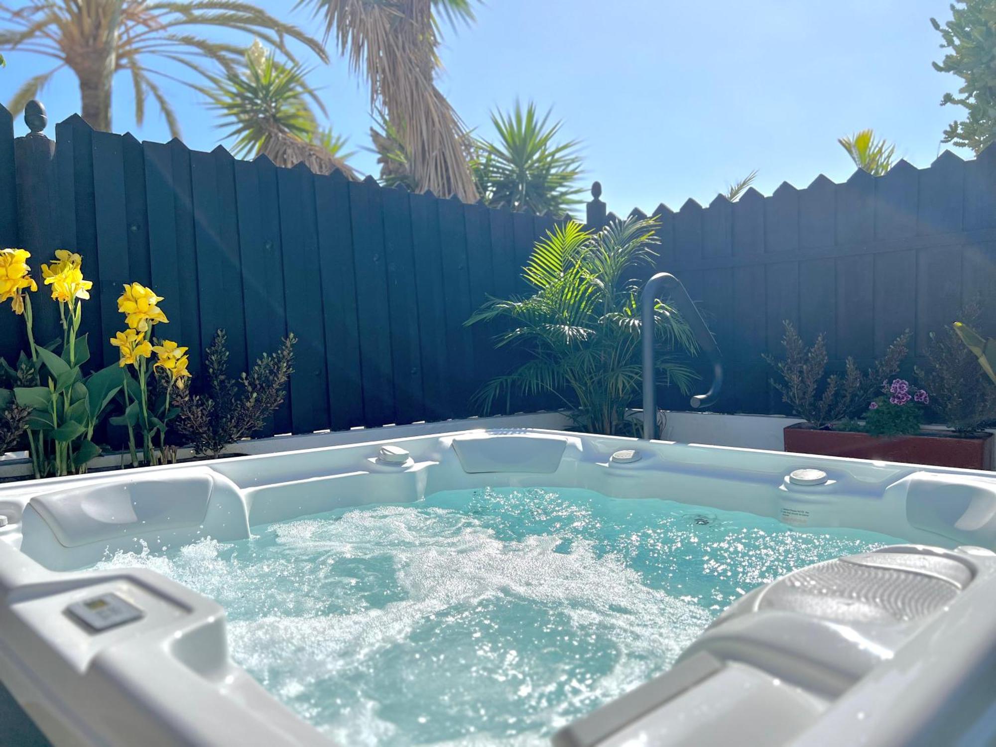 פלאייה דל אינגלז Oasis Beach Holiday Home With Jacuzzi מראה חיצוני תמונה