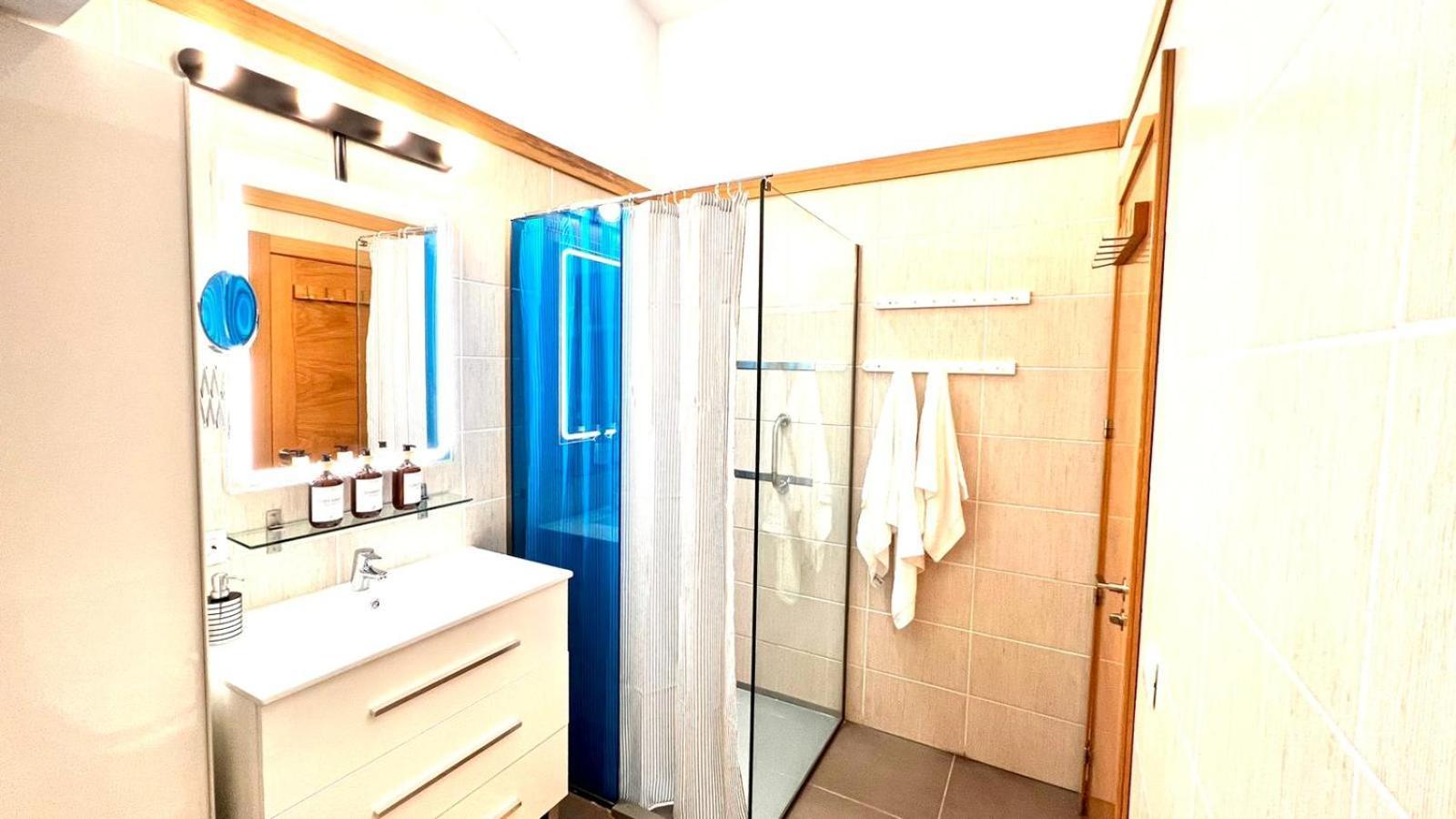 פלאייה דל אינגלז Oasis Beach Holiday Home With Jacuzzi מראה חיצוני תמונה