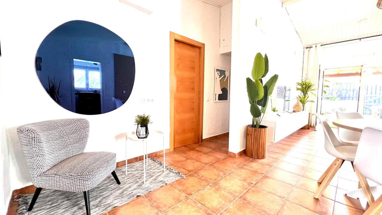 פלאייה דל אינגלז Oasis Beach Holiday Home With Jacuzzi מראה חיצוני תמונה