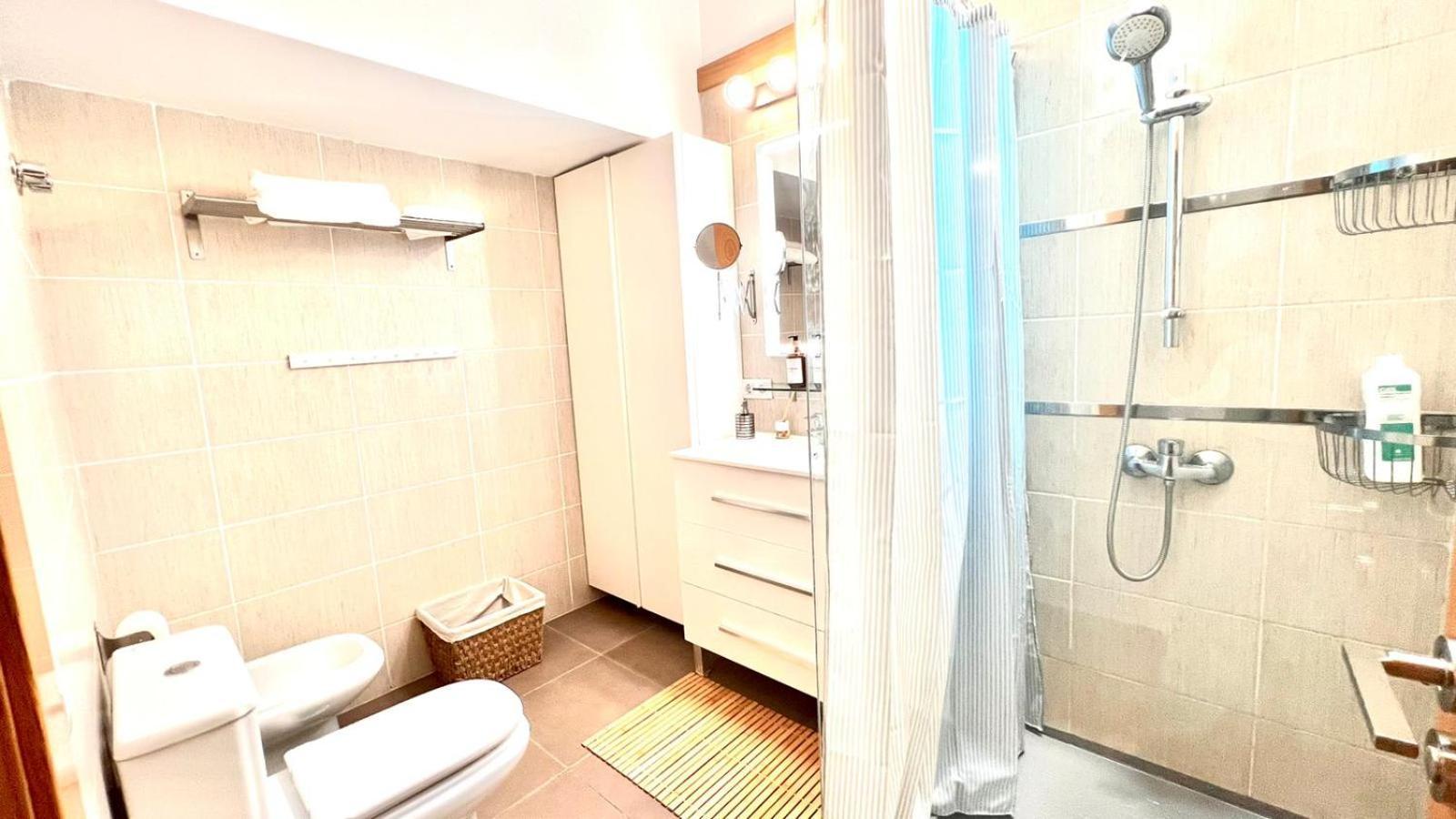פלאייה דל אינגלז Oasis Beach Holiday Home With Jacuzzi מראה חיצוני תמונה